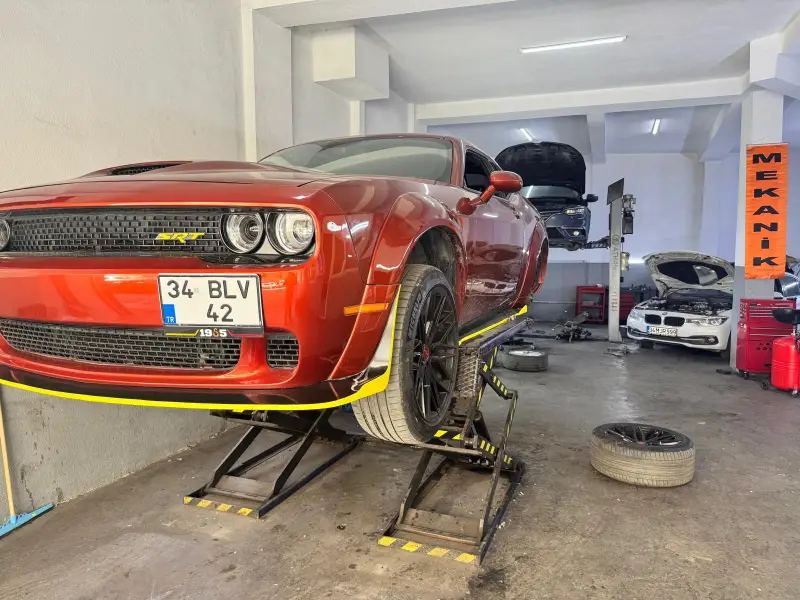Oto servis çalışması